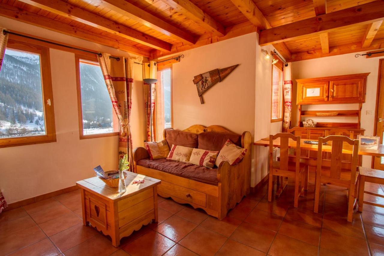Chalet Le Melezin Hameau Des Chazals Nevache Hautes Alpes Luaran gambar
